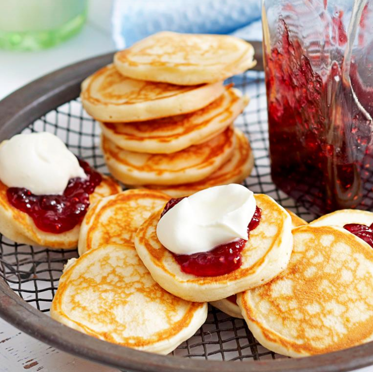 Easy Homemade Fluffy Pikelets Recipe