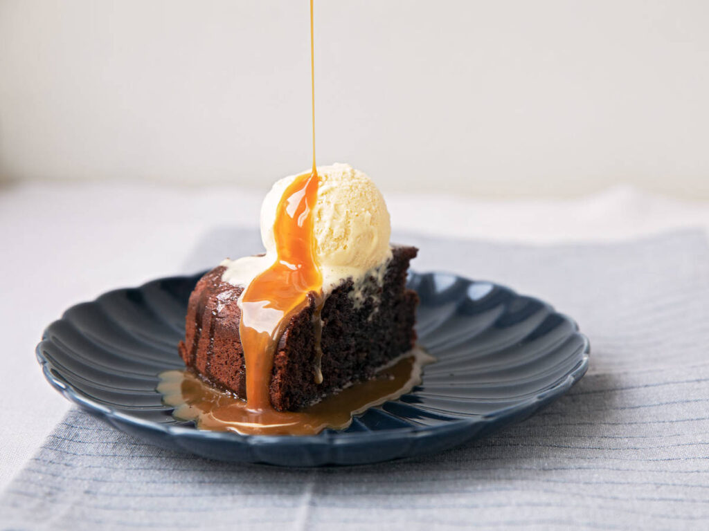 Easy Homemade Sticky Date Pudding Recipe