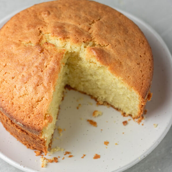 Easy Homemade Vanilla Sponge Cake Recipe
